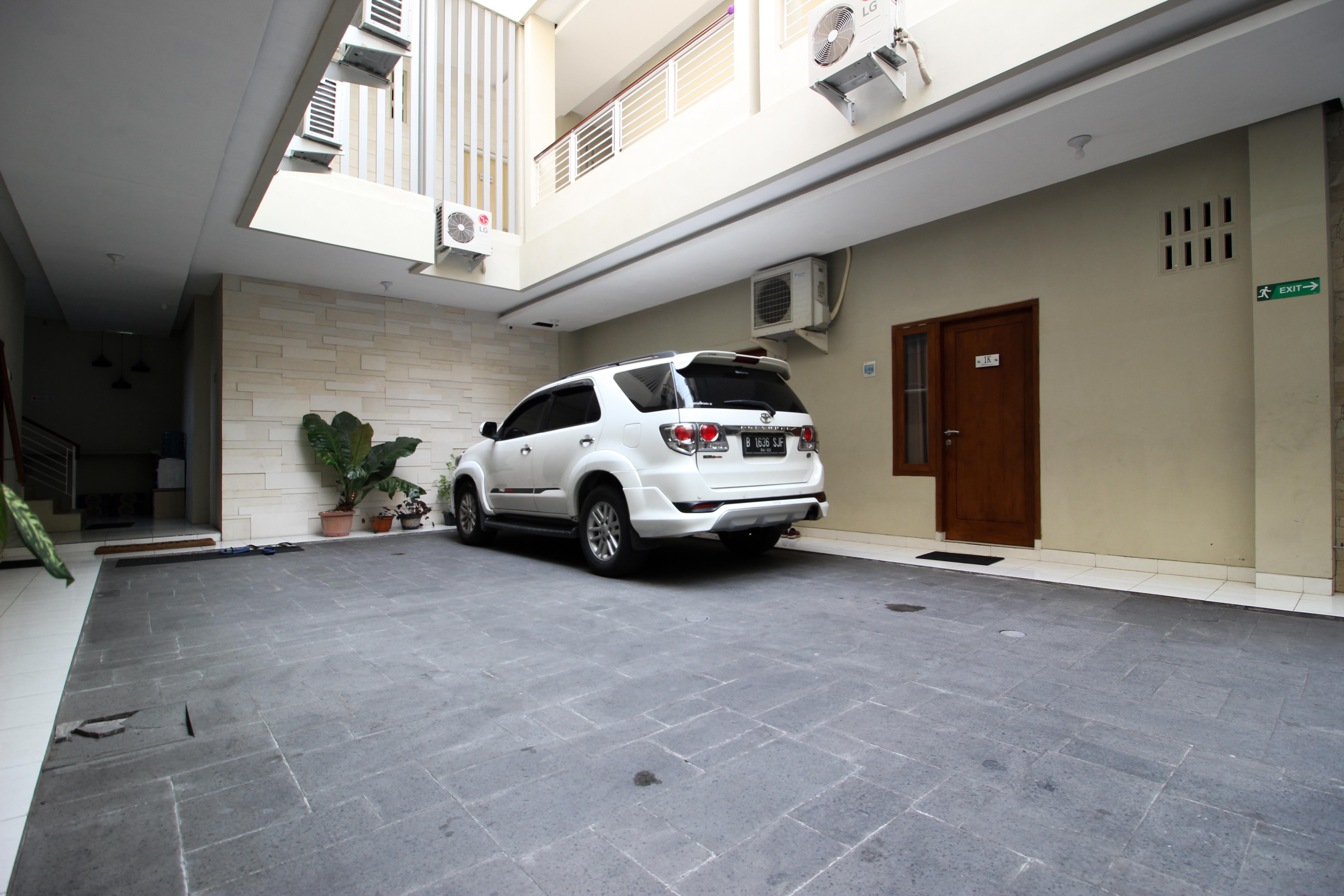 Reddoorz Plus Near Upn Jogjakarta 2 Maguwo Экстерьер фото